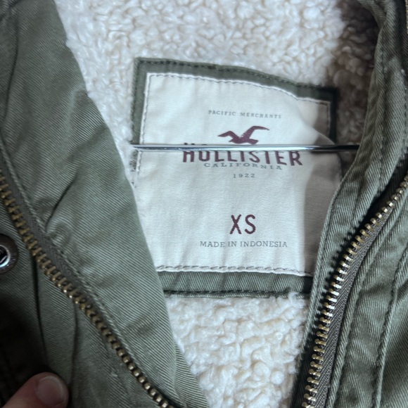 Hollister Green Hooded Jacket - Women’s XS - Picture 4 of 5